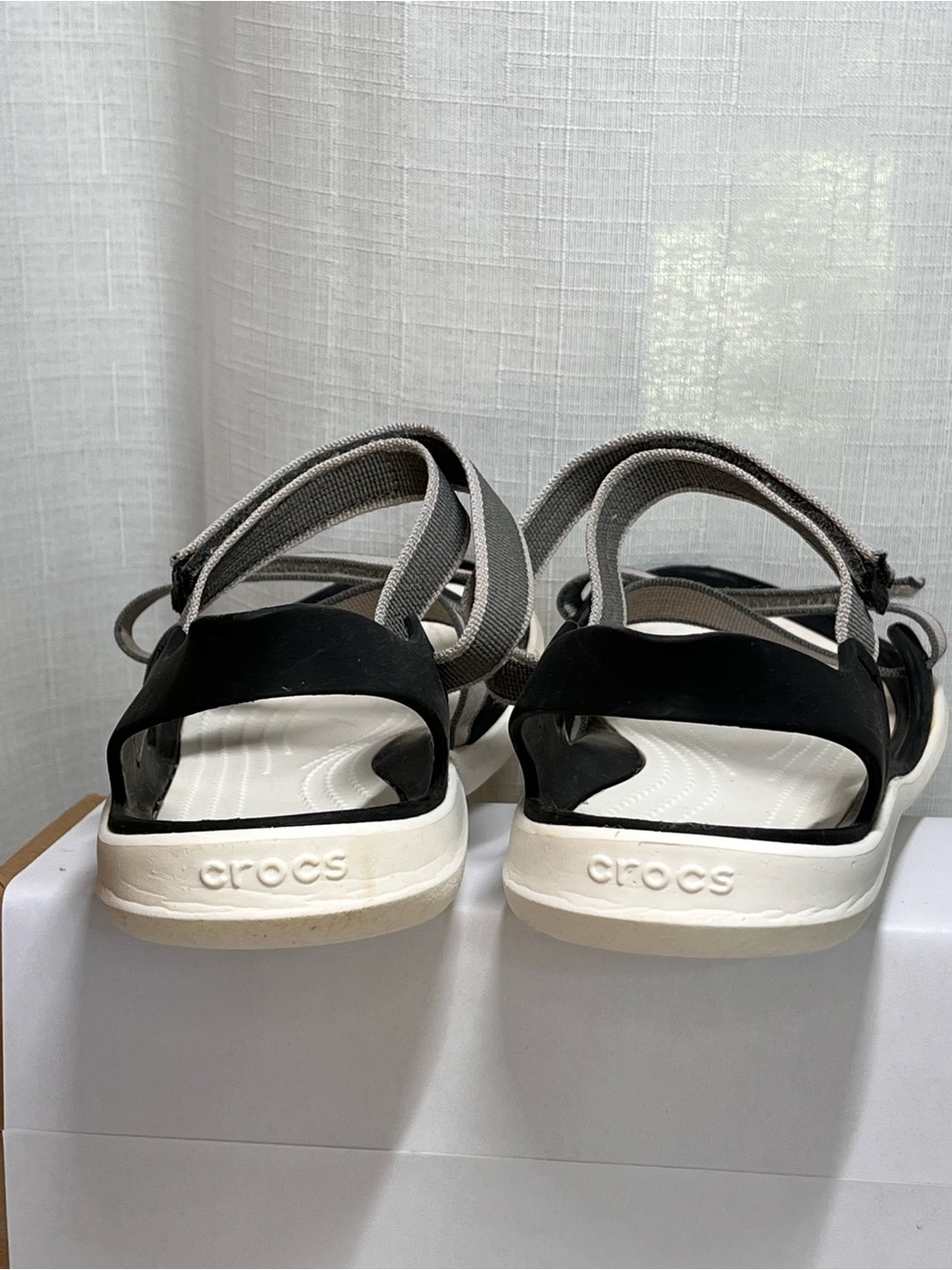 Crocs Strappy Sandals W8 Black White Gray Comfort Casual Lightweight - Picture 4 of 8
